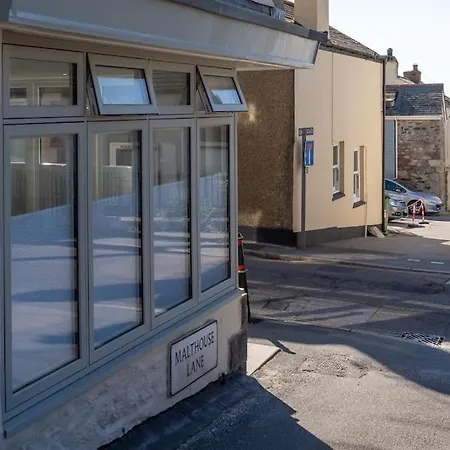 Stunning New 1 Bed Apartment In Marazion. Exterior photo