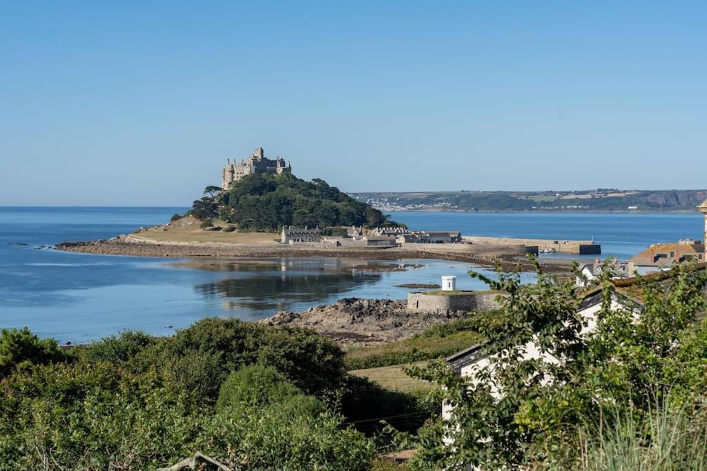 Stunning New 1 Bed In Marazion. Marazion